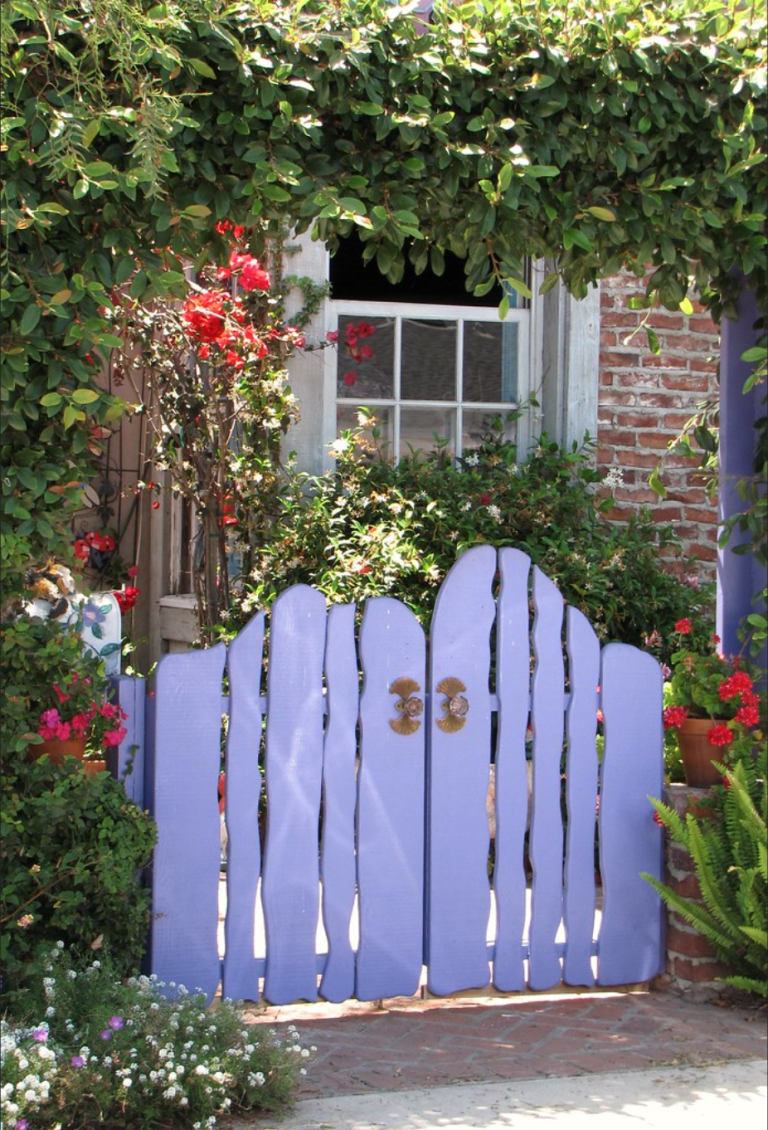 Gate Paint Color Ideas