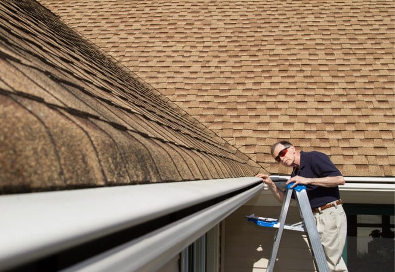 Eavestrough seamless gutters, eavestrough installation, eaves gutter, seamless eavestrough, eavestrough replacement