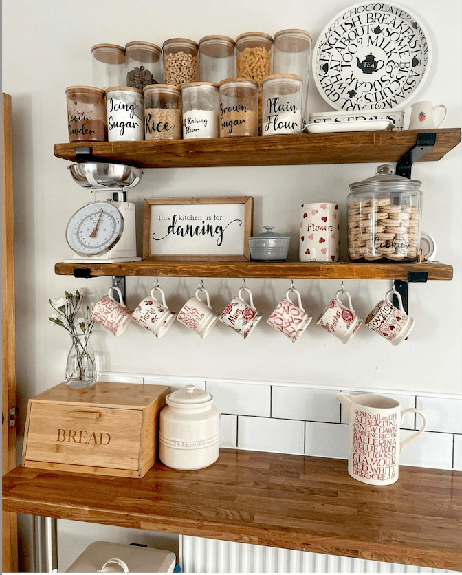 10 Expert Tips On Decorating Kitchen Shelves