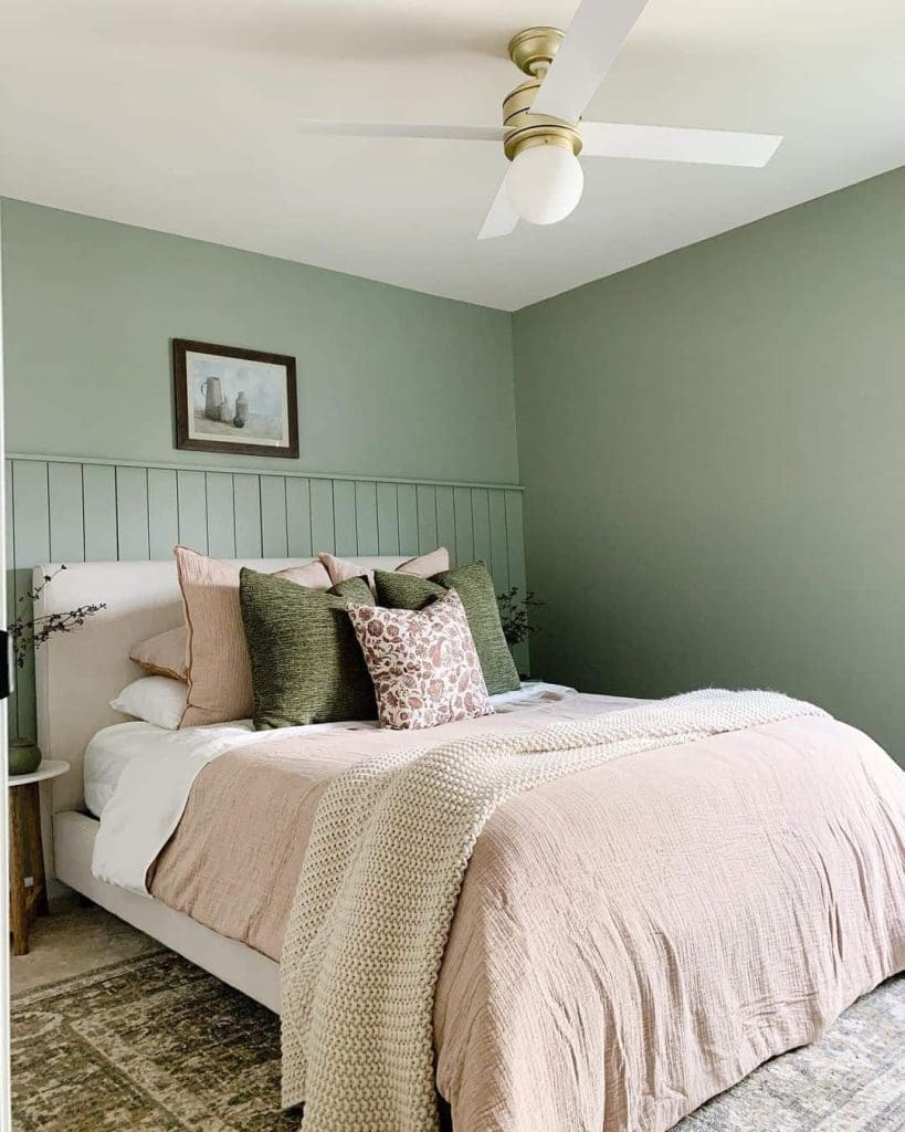 45 Elegant Sage Green Bedroom Ideas for a Soothing Ambiance