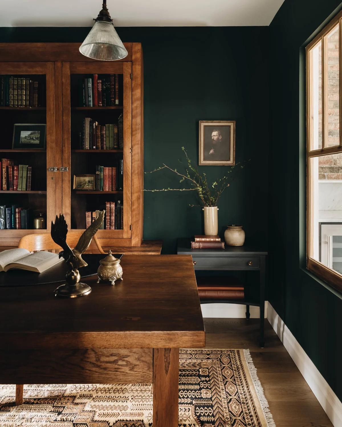 30 Incredible Dark Green Wall Ideas