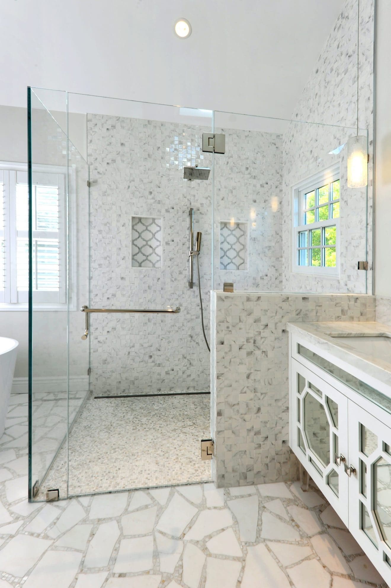 12 Best Curbless Shower Ideas