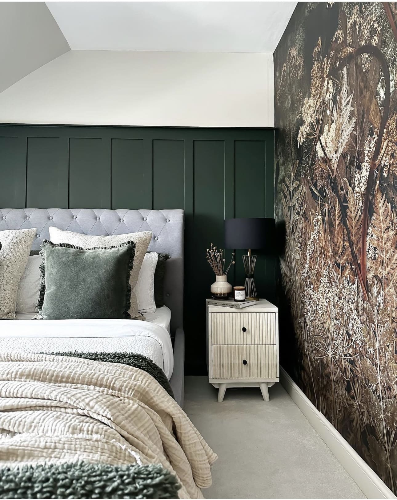  Modern Dark Green Bedroom 