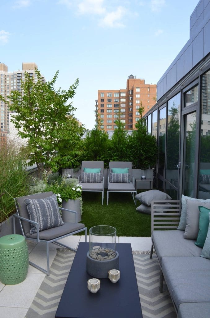View of 24 Modern Roof Garden Design Ideas