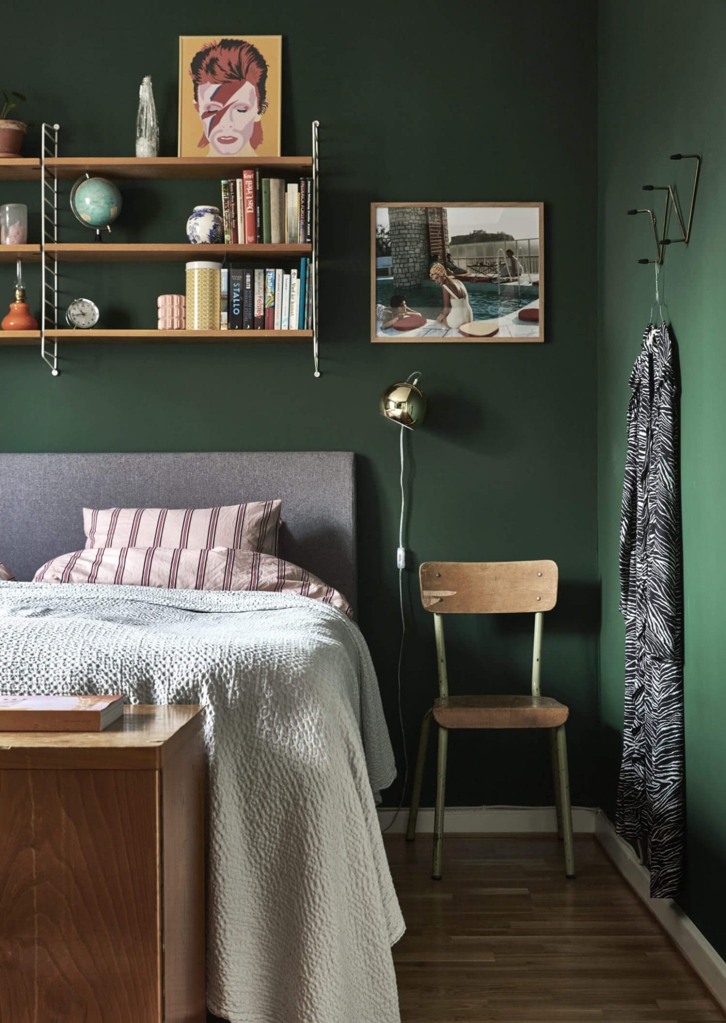 34 Modern Dark Green Bedroom Ideas