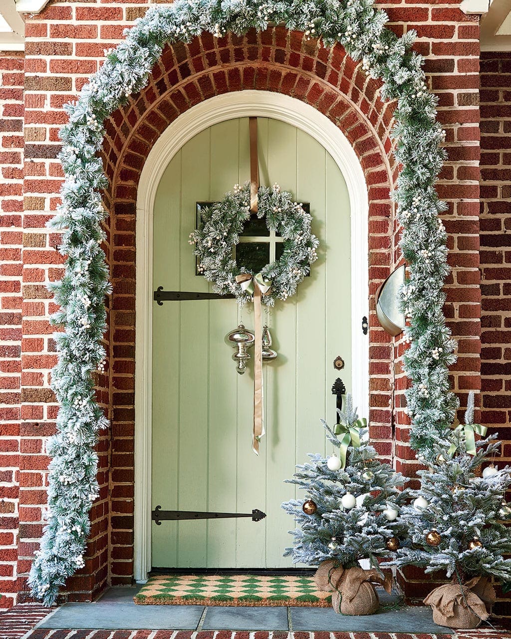 holiday front doors 1 Christmas Front Door Decor