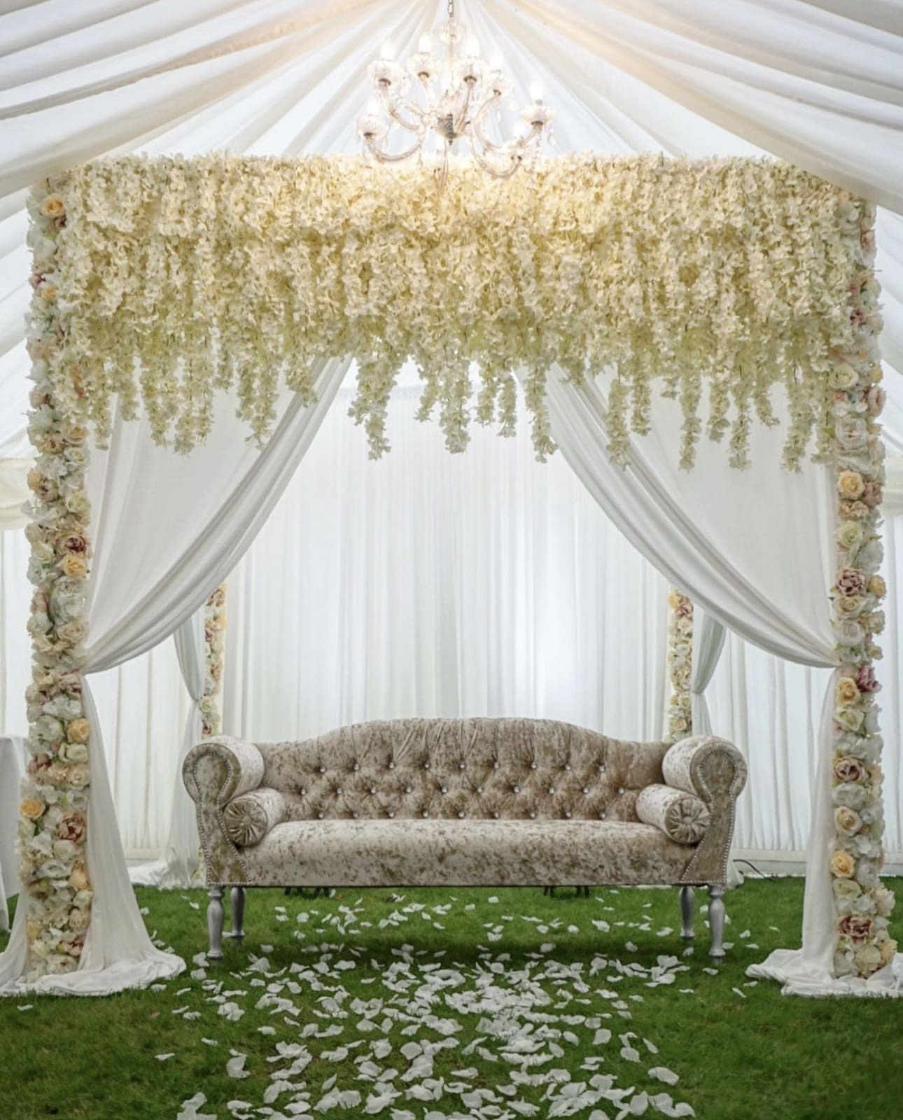 simple wedding stage decorations