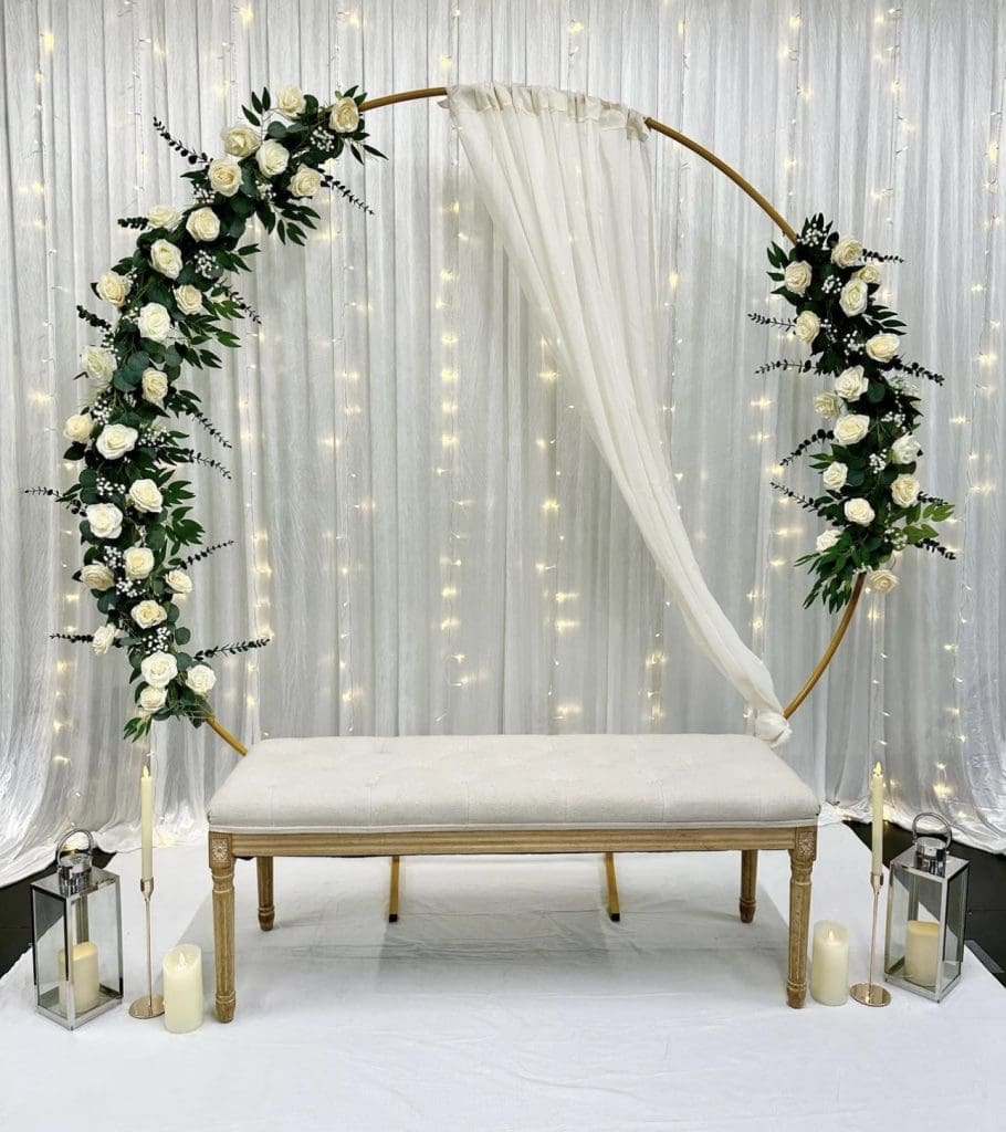 20 Low-budget Wedding Stage Decoration Ideas