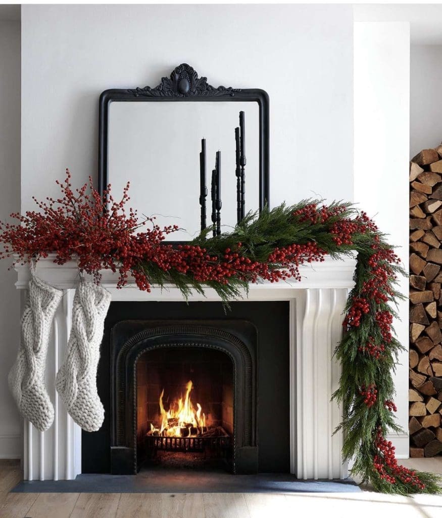40+ Elegant Christmas Mantel Decor Ideas