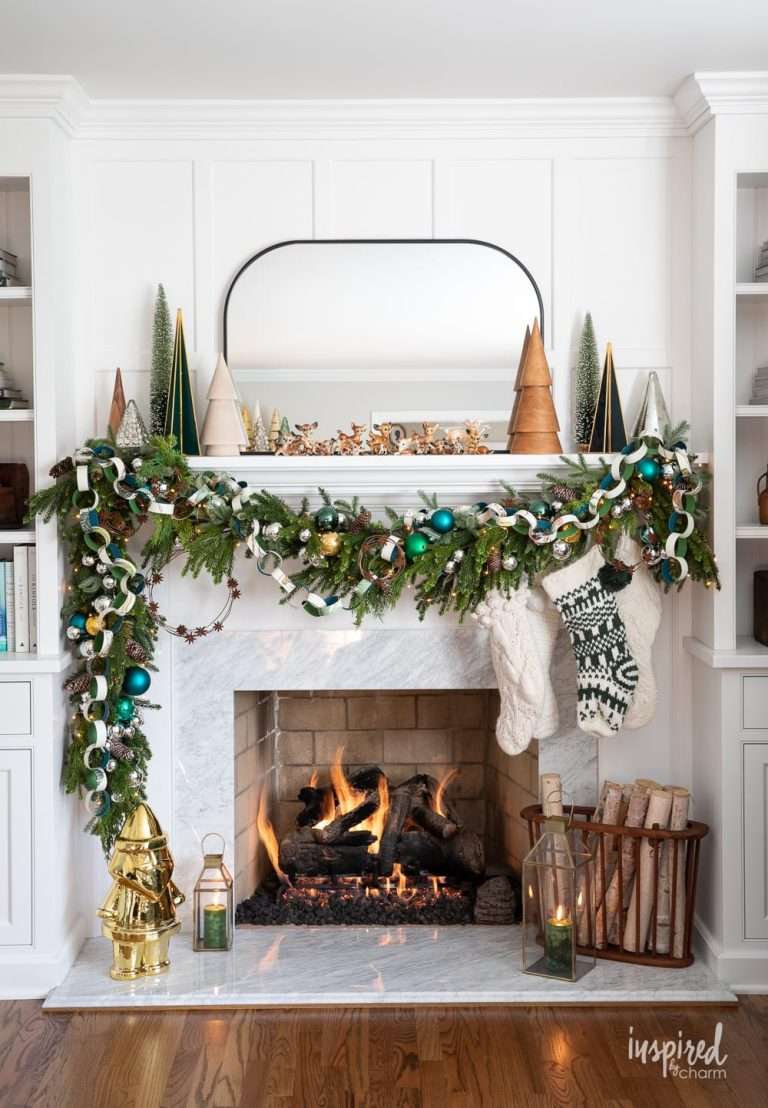 40+ Elegant Christmas Mantel Decor Ideas