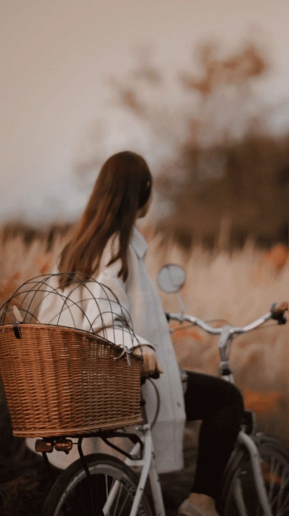 50 Minimalist Neutral Wallpaper for iPhone (Free HD Download)