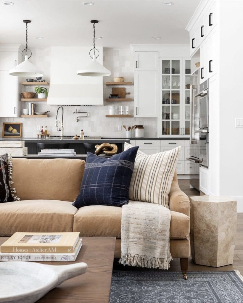 34 Elegant Studio McGee Living Room Design Ideas