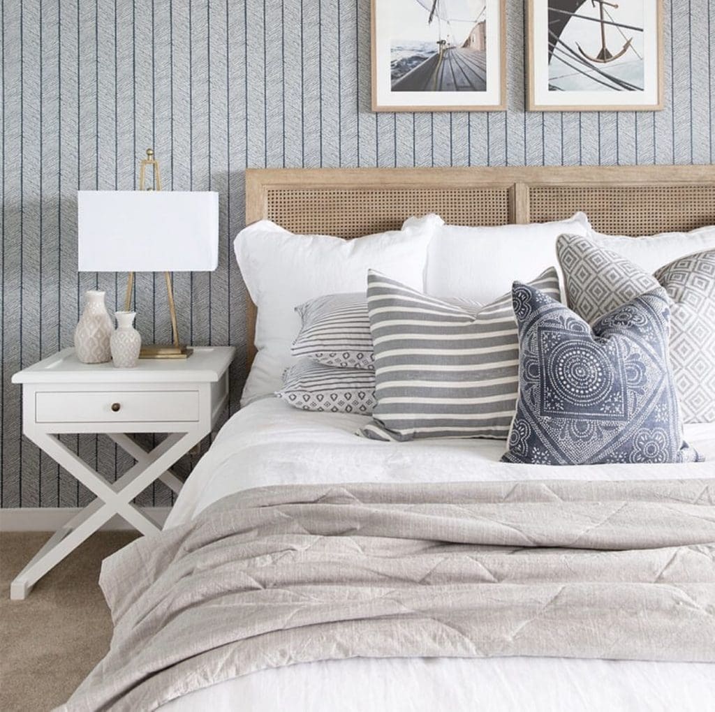 29 Soothing Coastal Bedroom Ideas For A Lush Escape