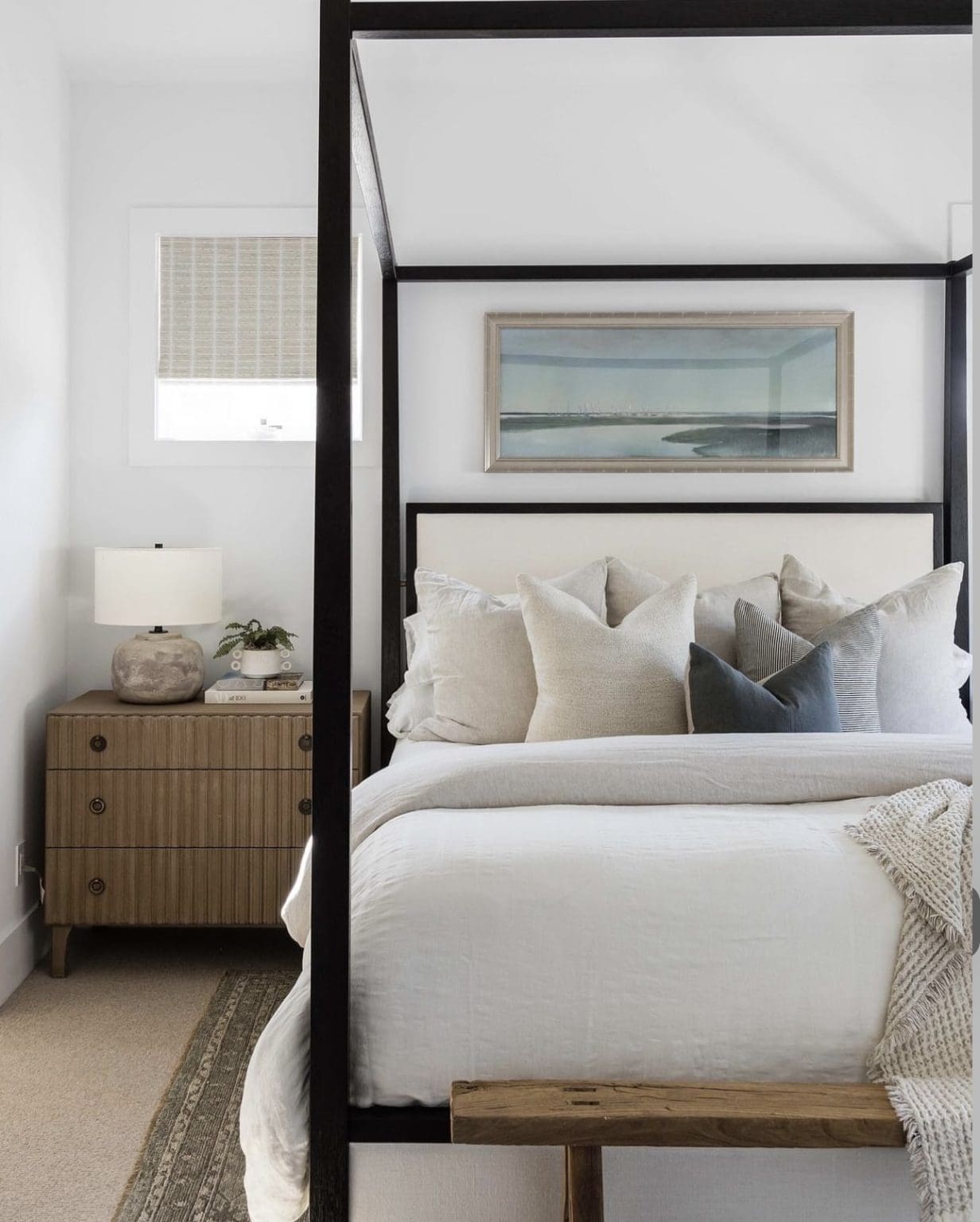 29 Soothing Coastal Bedroom Ideas For A Lush Escape