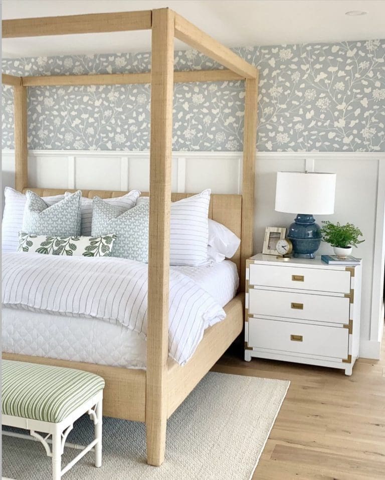 29 Soothing Coastal Bedroom Ideas For A Lush Escape