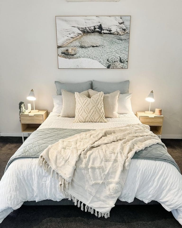 29 Soothing Coastal Bedroom Ideas For A Lush Escape