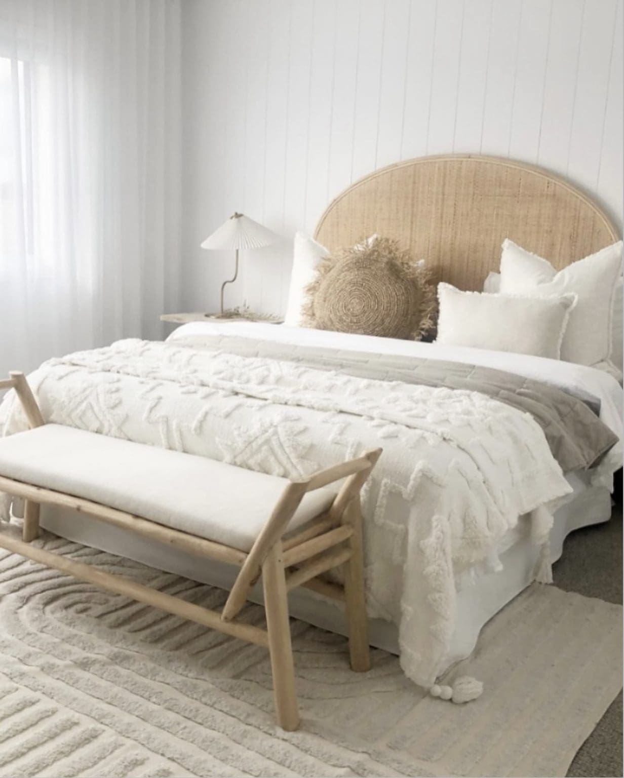29 Soothing Coastal Bedroom Ideas For A Lush Escape