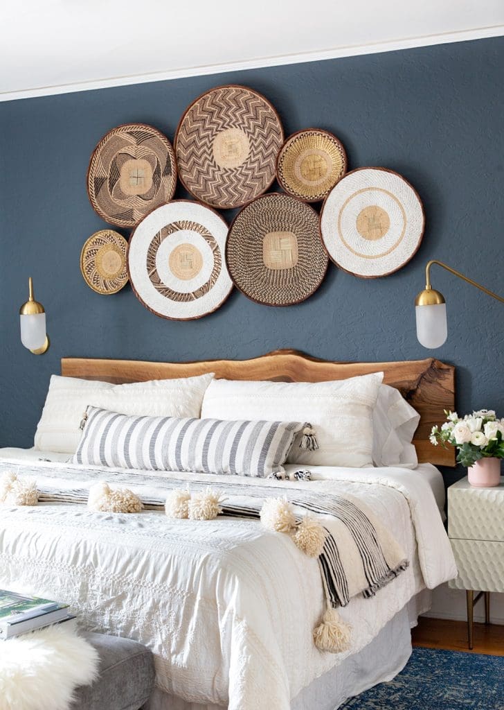 29 Soothing Coastal Bedroom Ideas For A Lush Escape