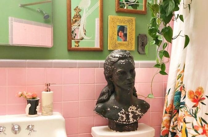 Creative Ways to Decorate Above Toilet Wall