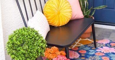 24 Super Cute Small Front Porch Ideas You'll Love