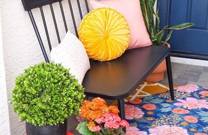 24 Super Cute Small Front Porch Ideas You'll Love