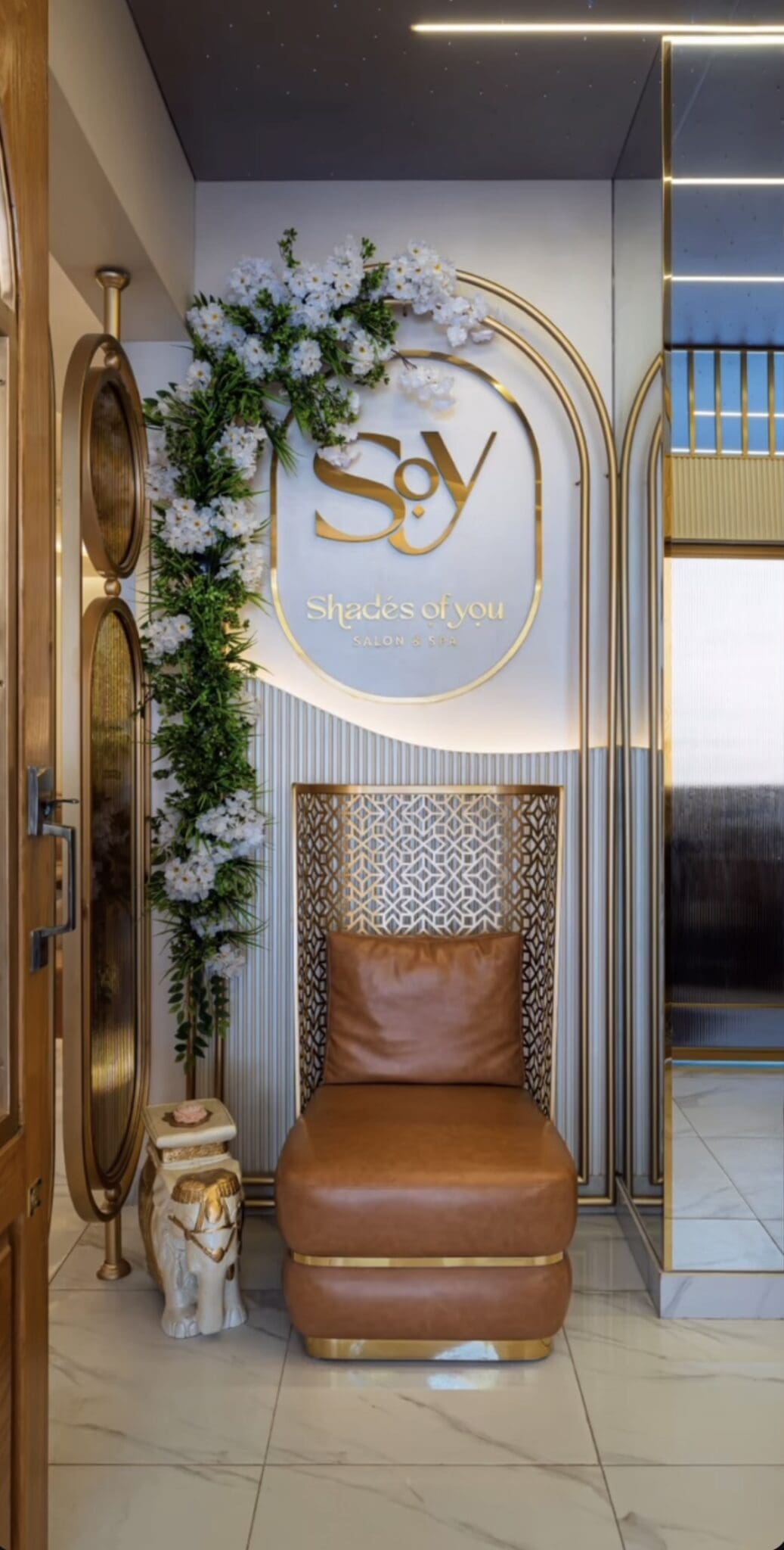 42 Stunning Low-Budget Beauty Salon Interior Design Ideas