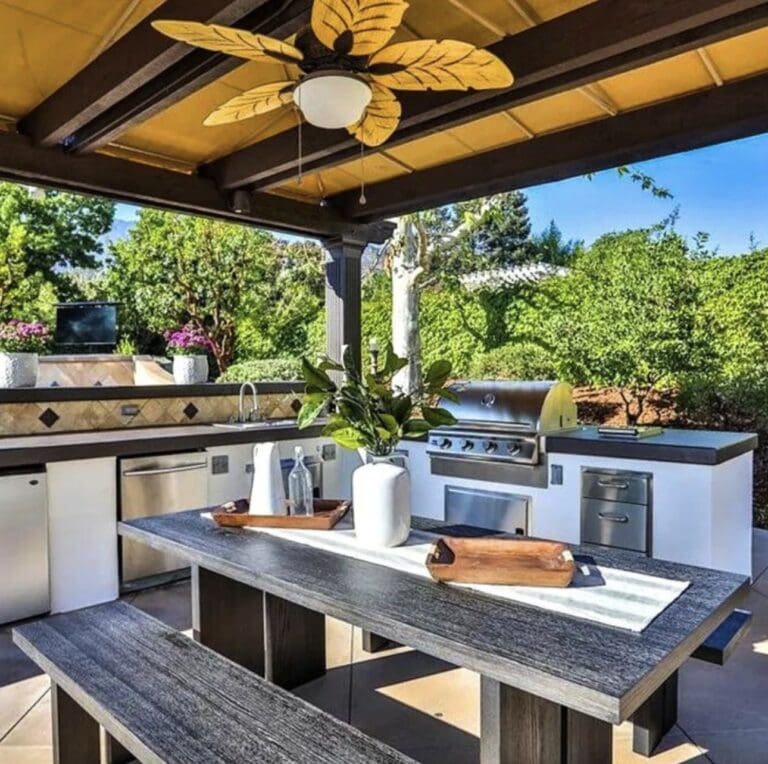 28 Best Outdoor Kitchen Ideas to Elevate Your Backyard