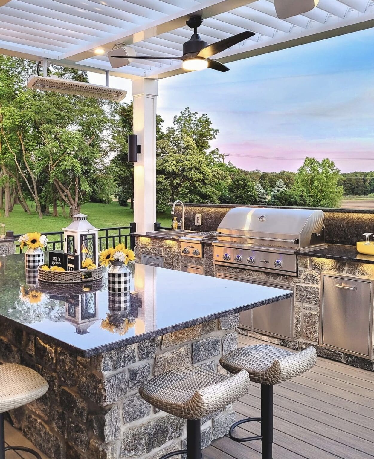 28 Best Outdoor Kitchen Ideas to Elevate Your Backyard