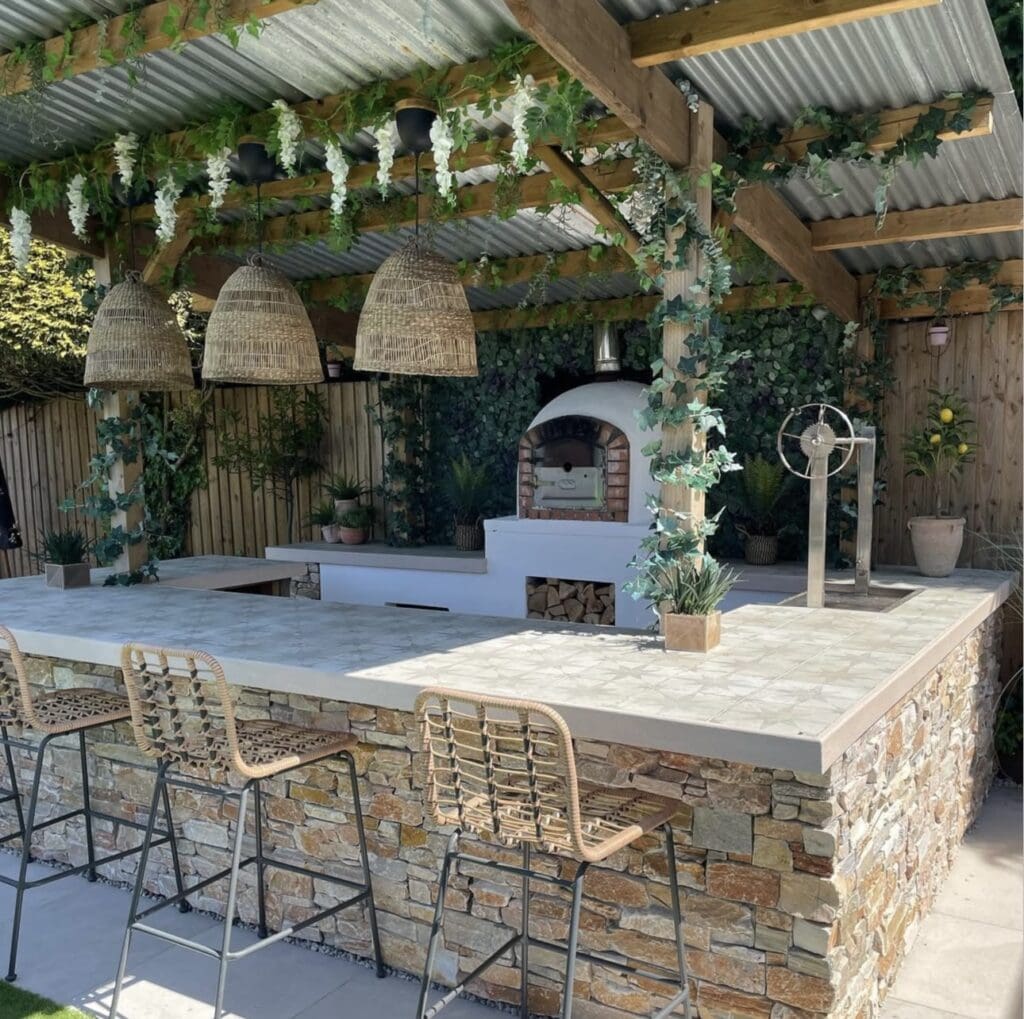 28 Best Outdoor Kitchen Ideas to Elevate Your Backyard