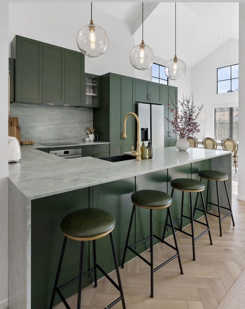 34 Best Dark Green Kitchen Ideas to Inspire You