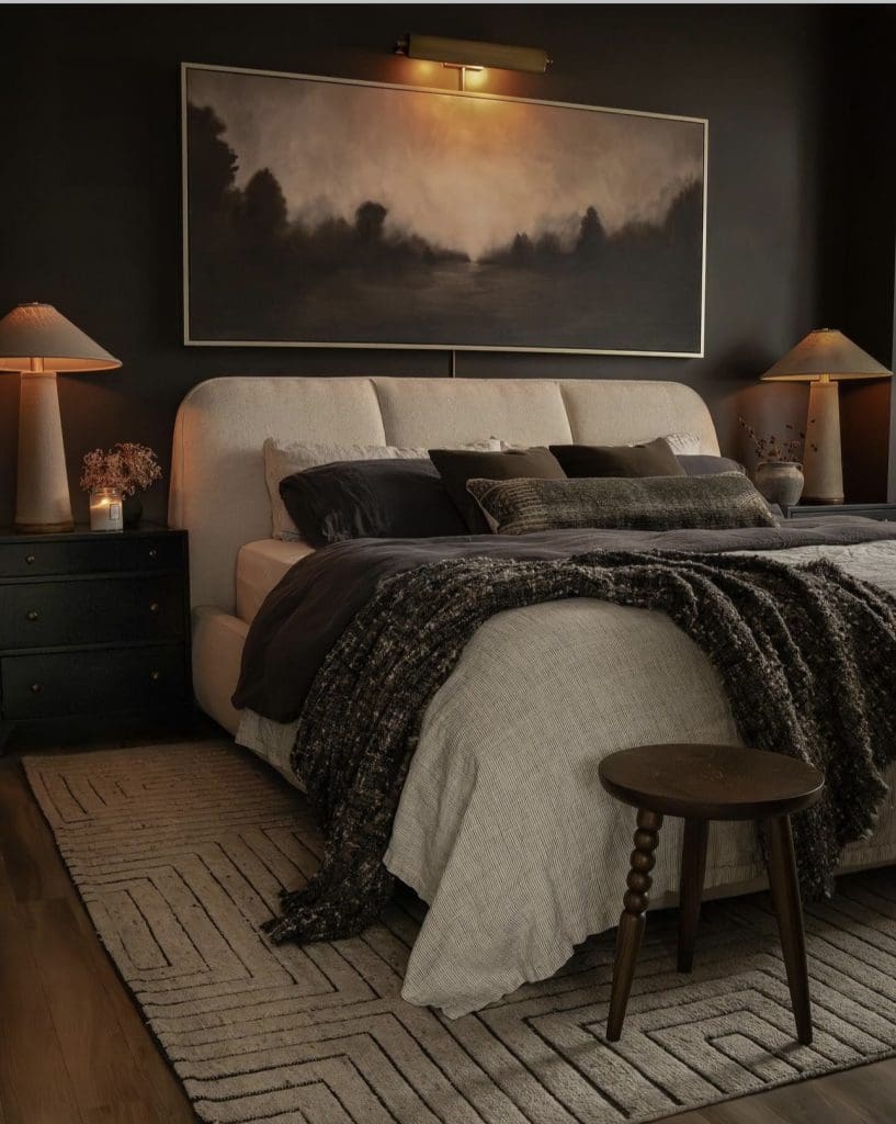 29 Dark and Moody Bedroom Ideas for a Relaxing Ambiance