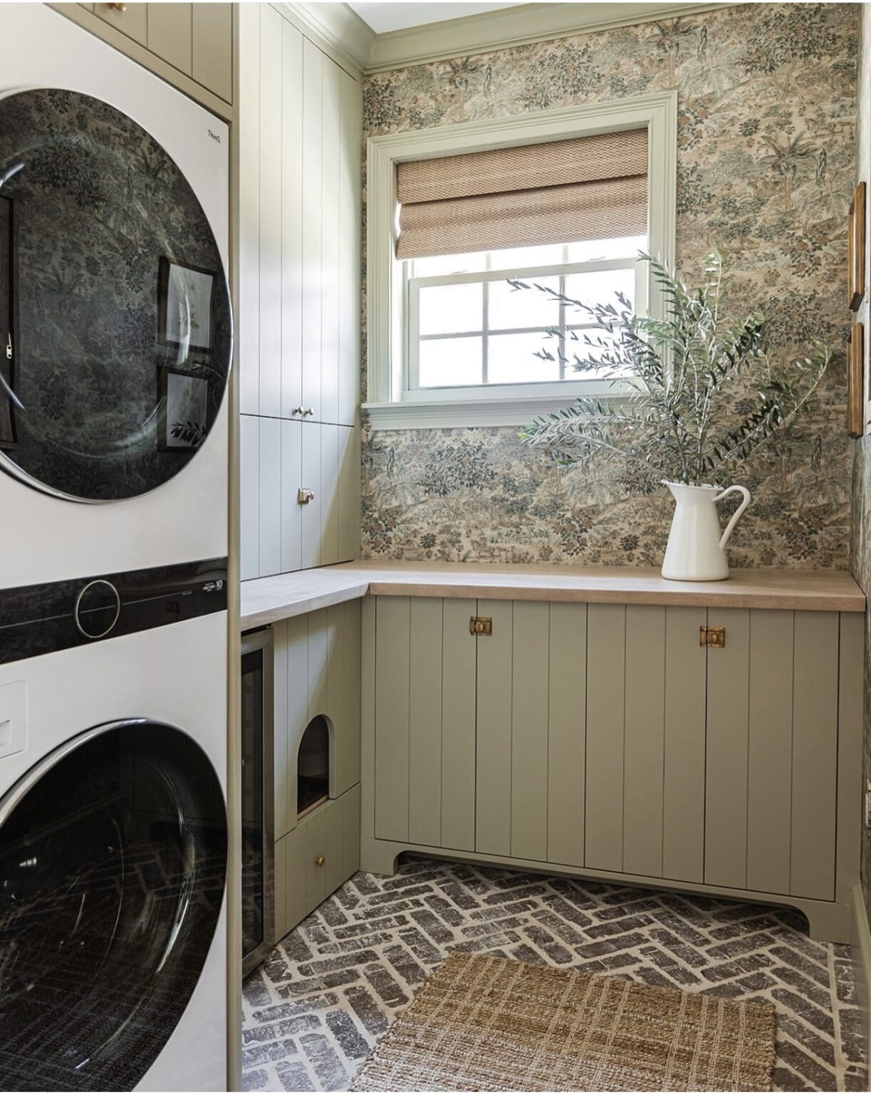 24 Best Stacked Laundry Room Ideas for Both Small and Big Spaces