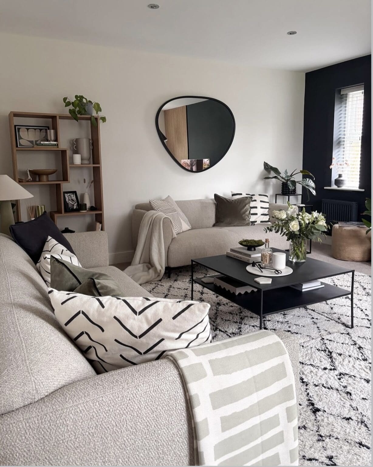 View of 39 Minimalist Living Room Ideas for a Sophisticated Look