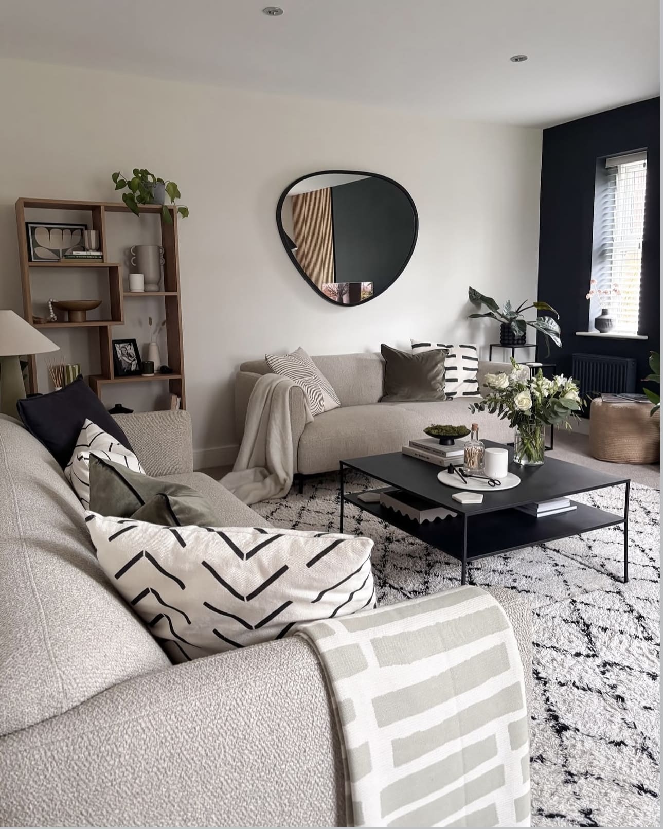 IMG 7562 Minimalist Living Room Ideas