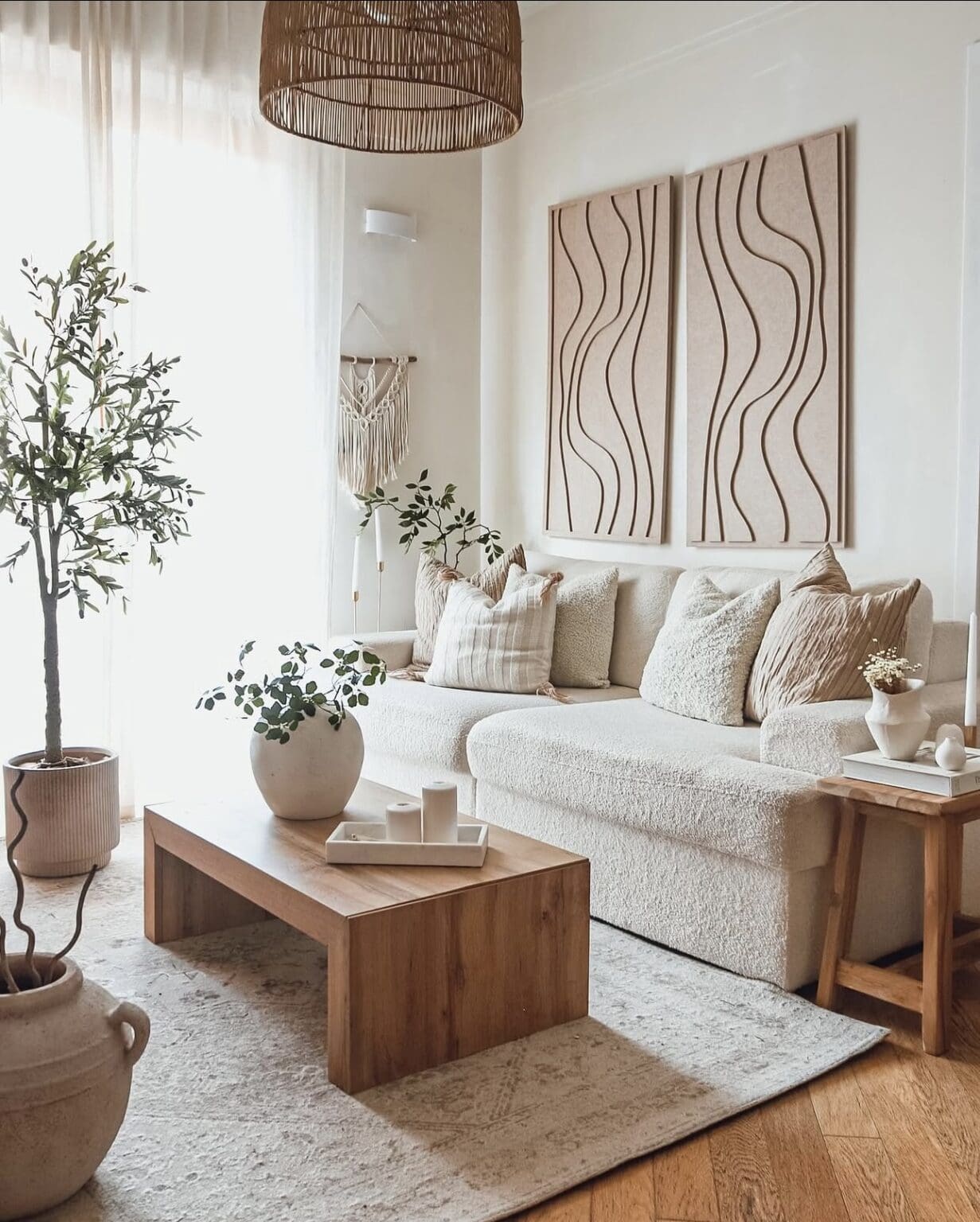 Picture of 39 Minimalist Living Room Ideas for a Sophisticated Look