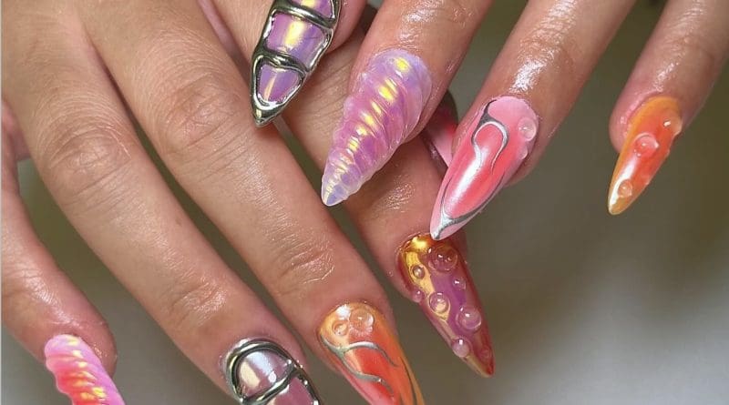 Y2K Nail Designs