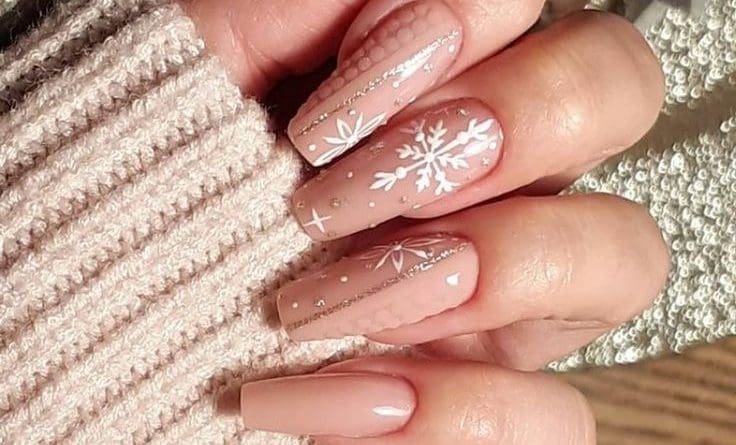 Neutral Christmas Nail Ideas