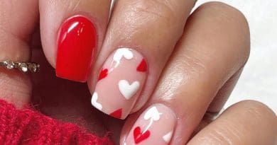 Short Valentine's Day Nail Ideas