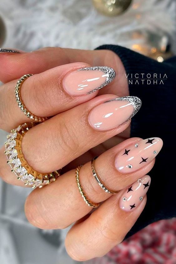 30 Stunning New Year’s Eve Nail Ideas to Start the Year Right 86 30 Stunning New Year’s Eve Nail Ideas to Start the Year Right New Years Eve Nail IdeasIMG 9589 2 New Year’s Nail Ideas