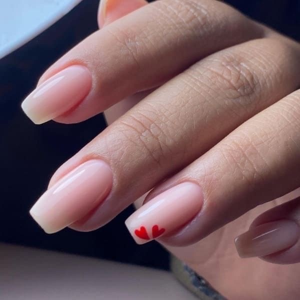 30 Neutral Valentine’s Day Nail Ideas For A Subtle Romantic Look