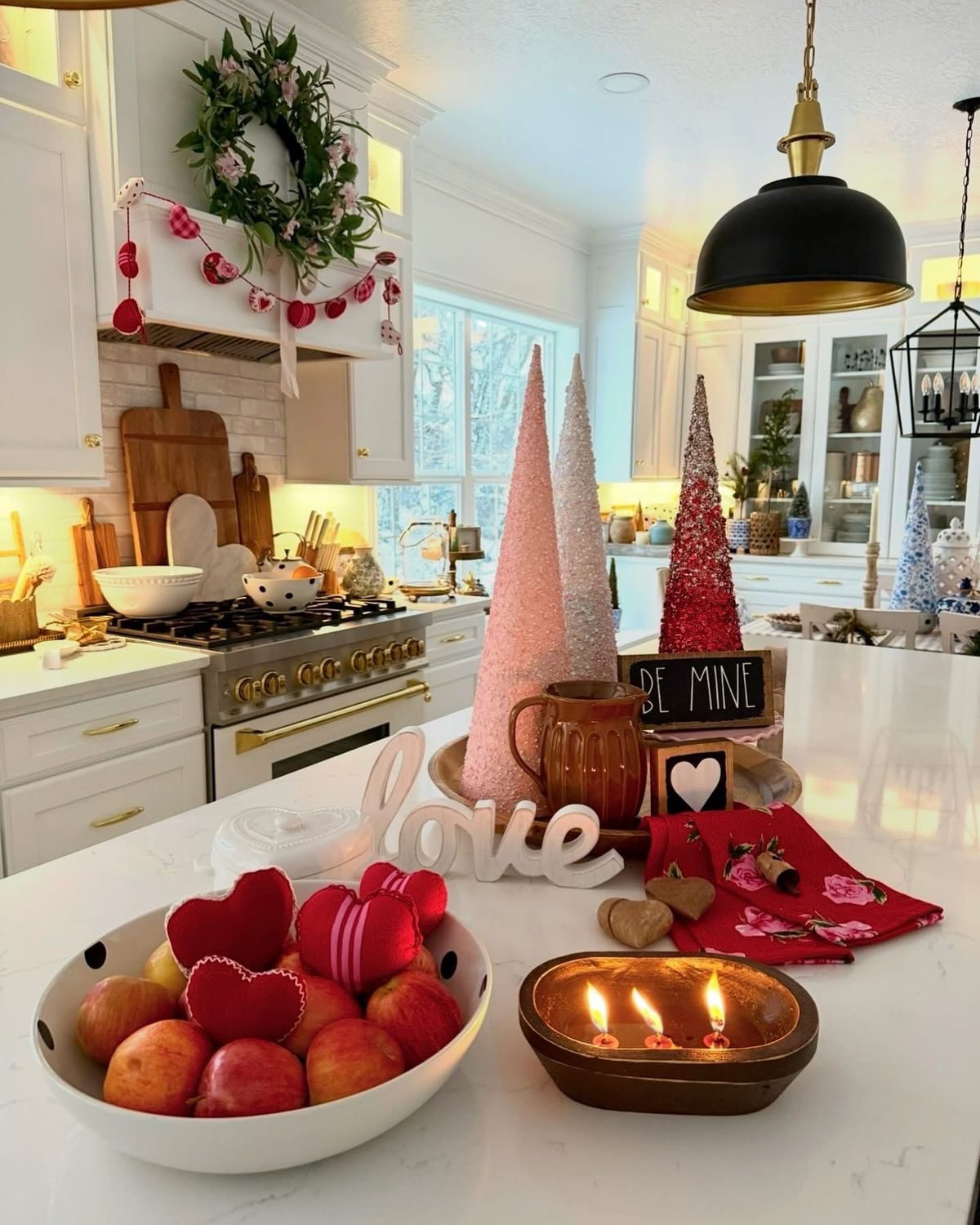 30 Stunning Valentine's Day Decor Ideas You'll Love 96 30 Stunning Valentine's Day Decor Ideas You'll Love IMG 2839 Valentine's Day Decor Ideas