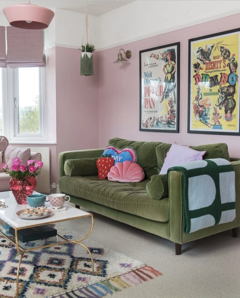 Photo inspiration: Visual Reference: 30 Stunning Green Sofa Living Room Ideas You Ll Love