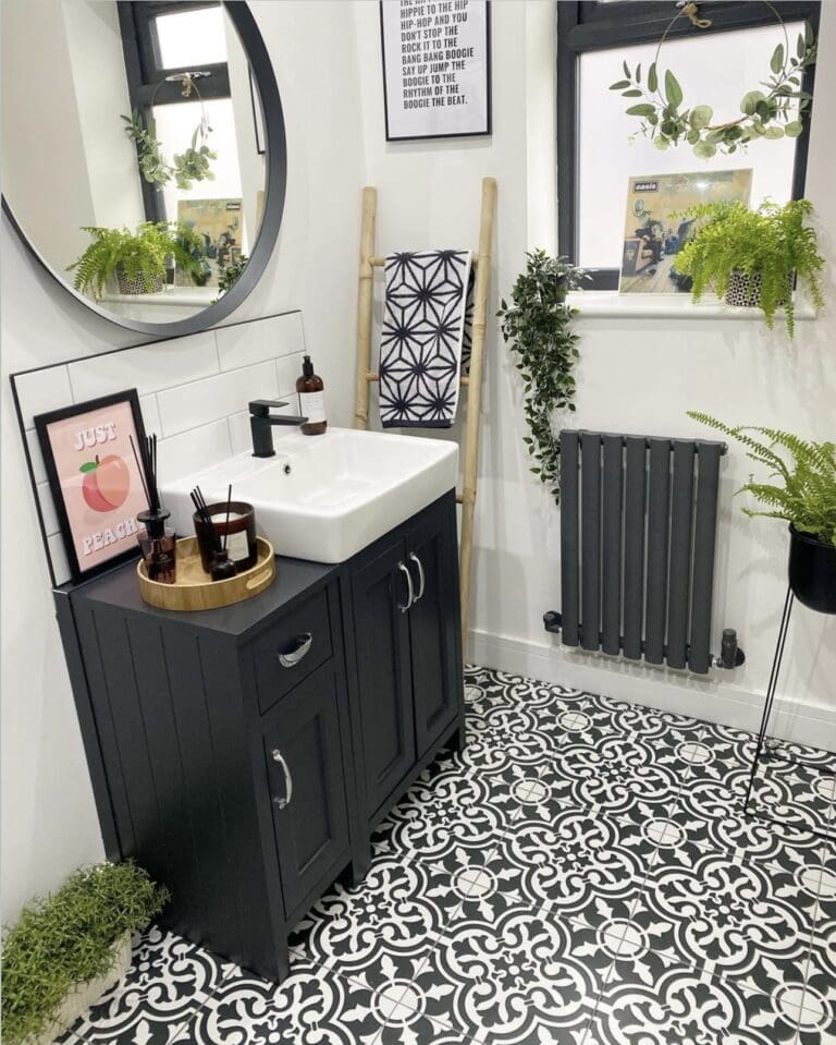 29 Genius Small Apartment Bathroom Ideas You'll Love