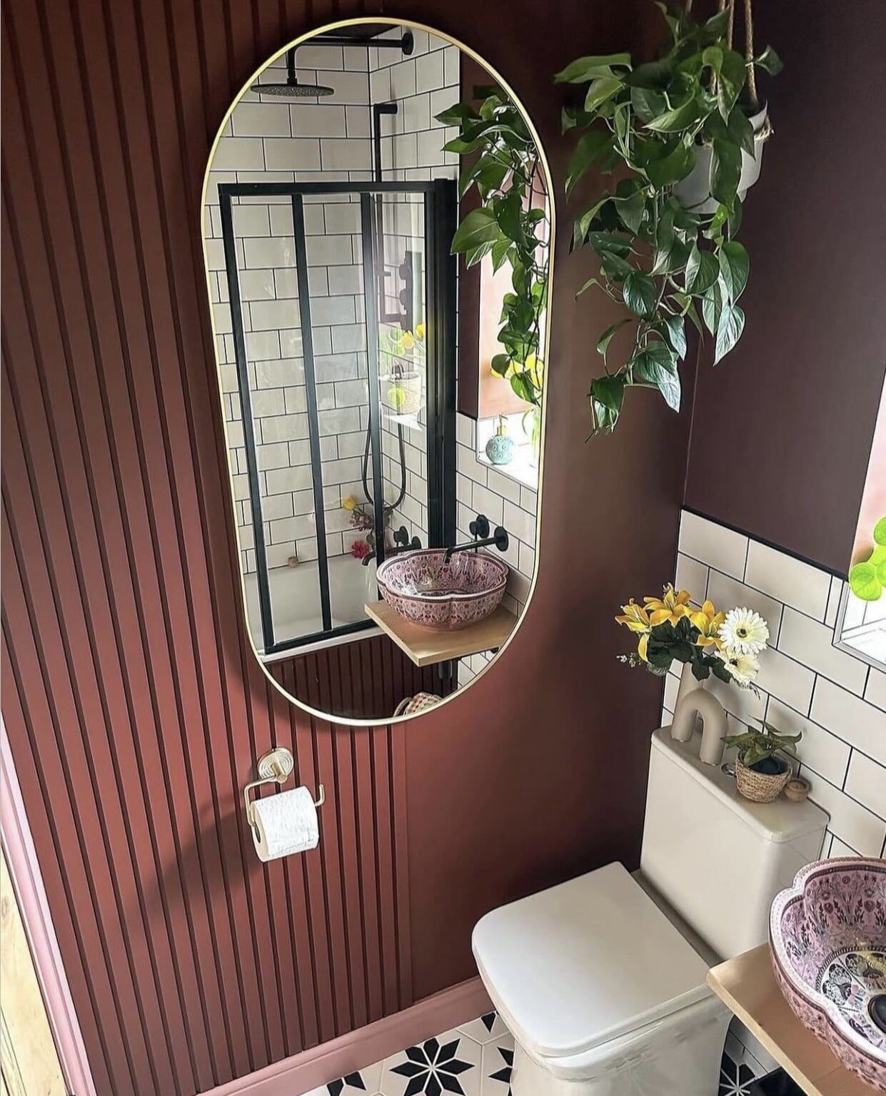 Image showcasing 29 Genius Small Apartment Bathroom Ideas You'll Love