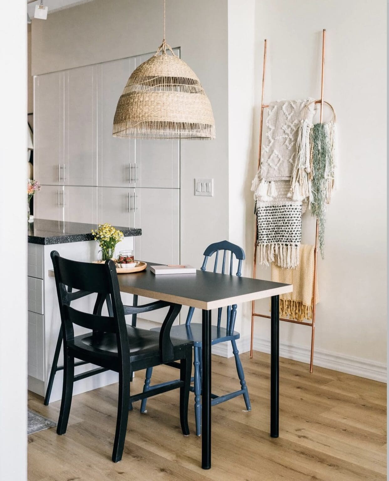 27 Genius Small Dining Room Ideas to Transform Your Space