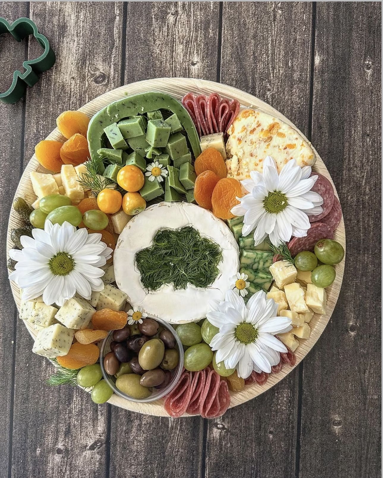 IMG 3401 St. Patrick's Day Charcuterie Board Ideas