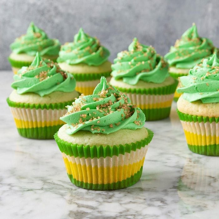 St Patrick s Day Cupcakes EXPS FT19 11917 F 1025 1 6 St. Patrick's Day Dessert Ideas