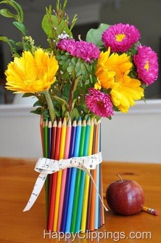 back to school summer party table decoration 42 DIY Summer Centerpiece Ideas