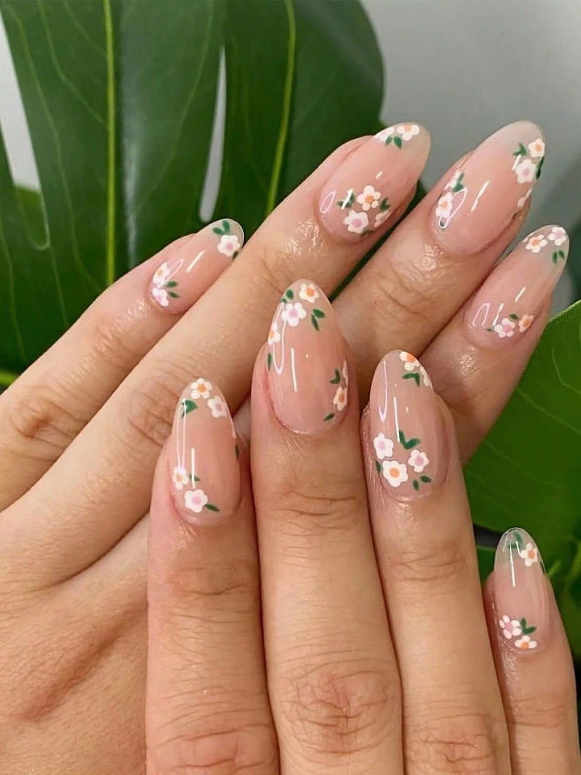 IMG 0001 Neutral Summer Nail Ideas