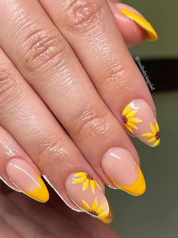 IMG 9032 Yellow Nail Ideas